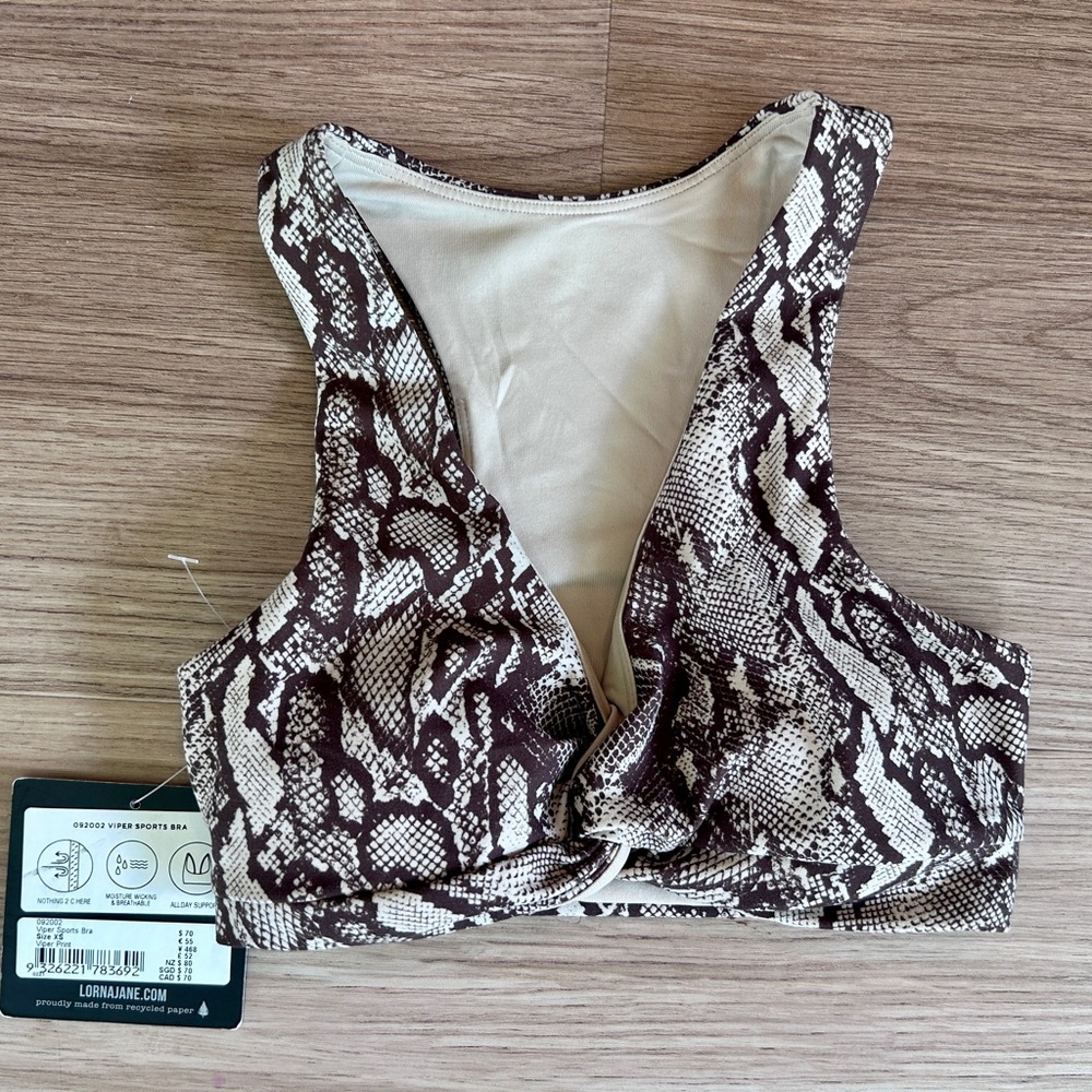 Lorna Jane Viper Sports Bra XS Viper Print NWT $70 - Picture 5 of 11
